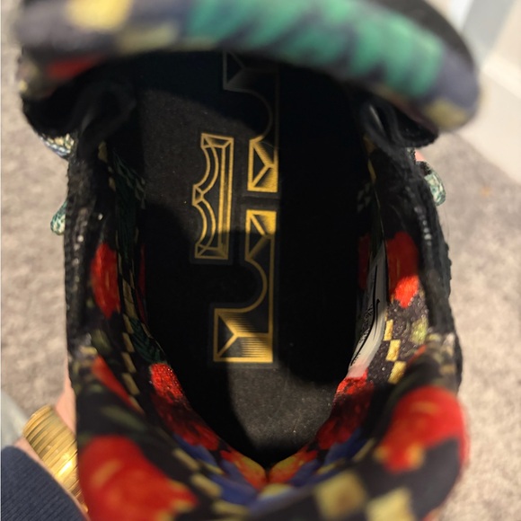 Nike Lebron 16 Watch The Throne - Picture 5 of 6